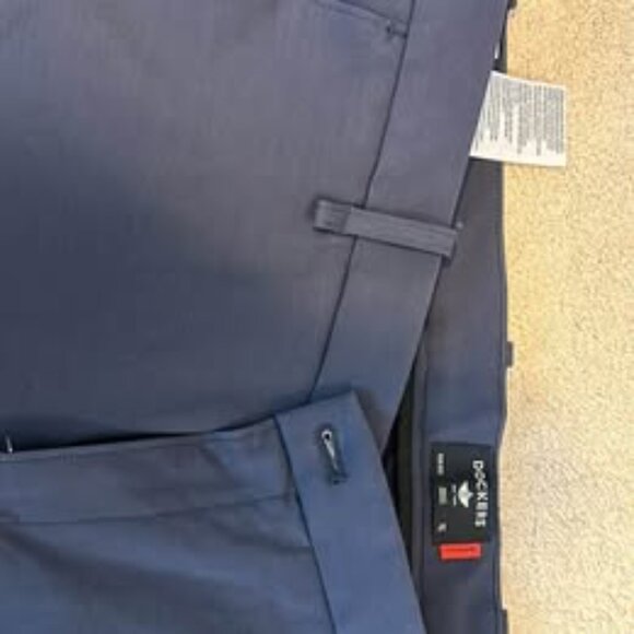 Dockers Men's Pants - Picture 2 of 3